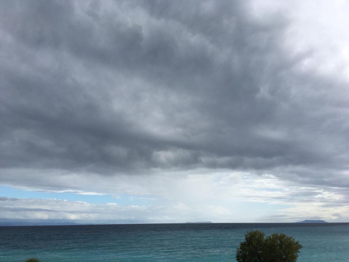 Irini Boutique Rooms!!! Himare Bagian luar foto