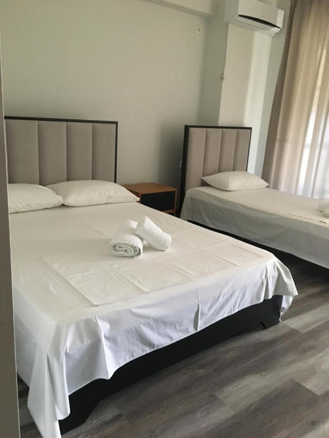 Irini Boutique Rooms!!! Himare Bagian luar foto