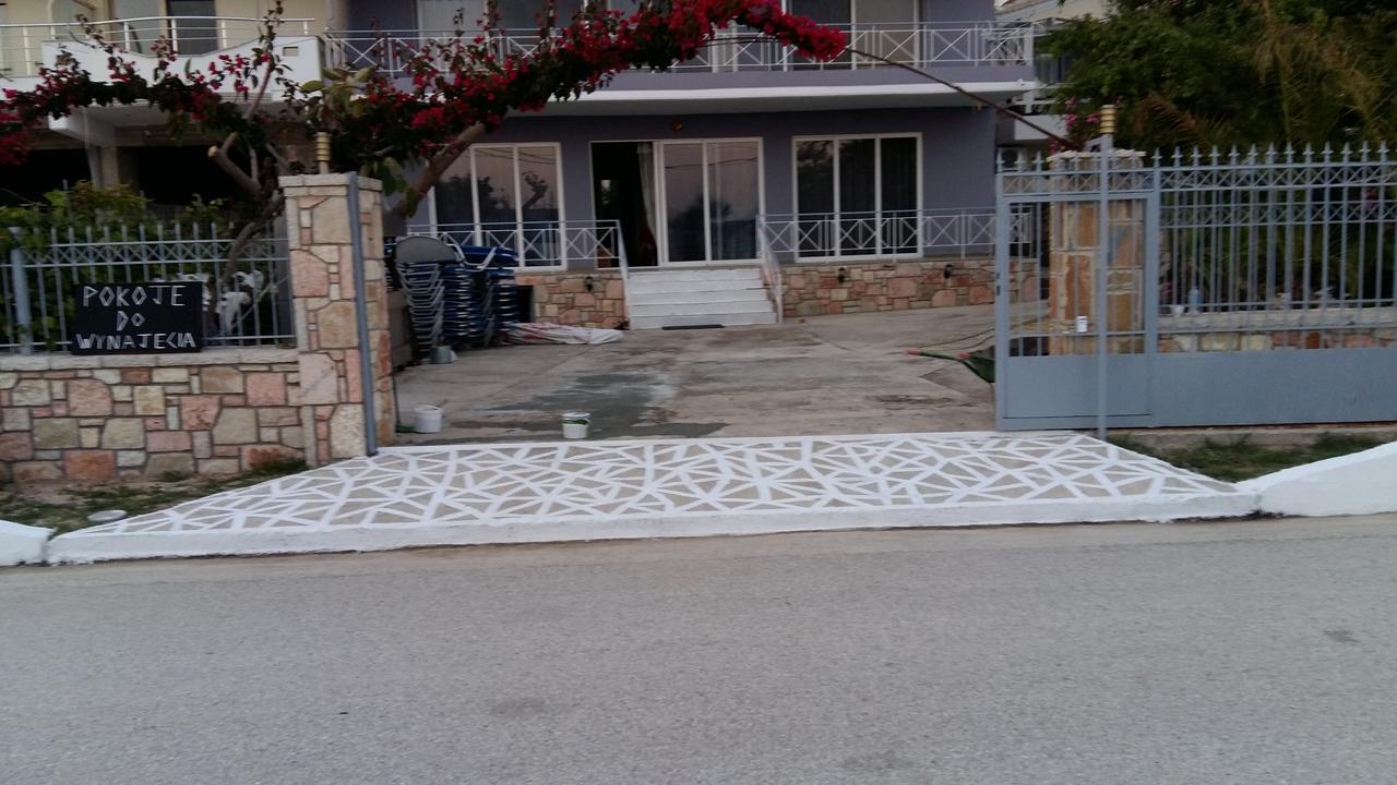 Irini Boutique Rooms!!! Himare Bagian luar foto