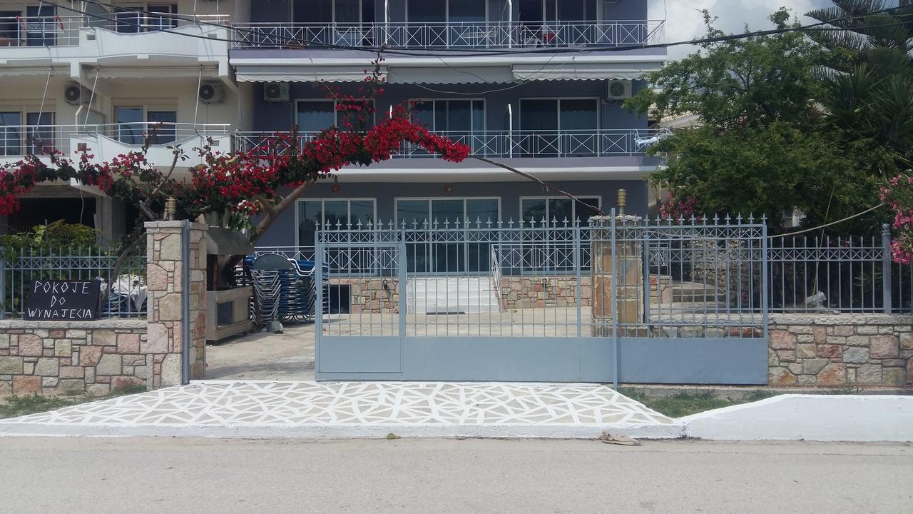 Irini Boutique Rooms!!! Himare Bagian luar foto