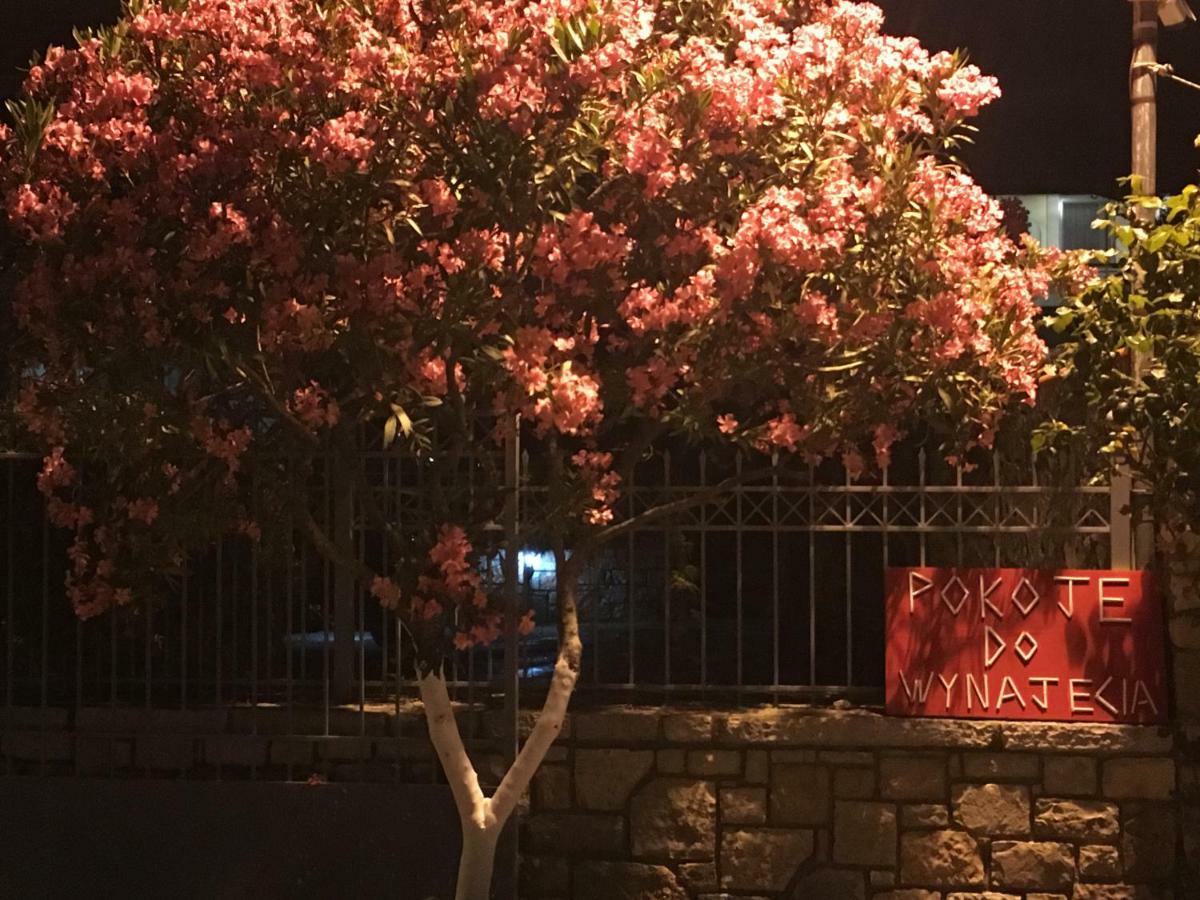 Irini Boutique Rooms!!! Himare Bagian luar foto